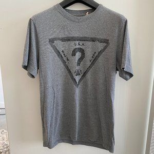 GUESS Mens Small Gray Printed T-Shirt